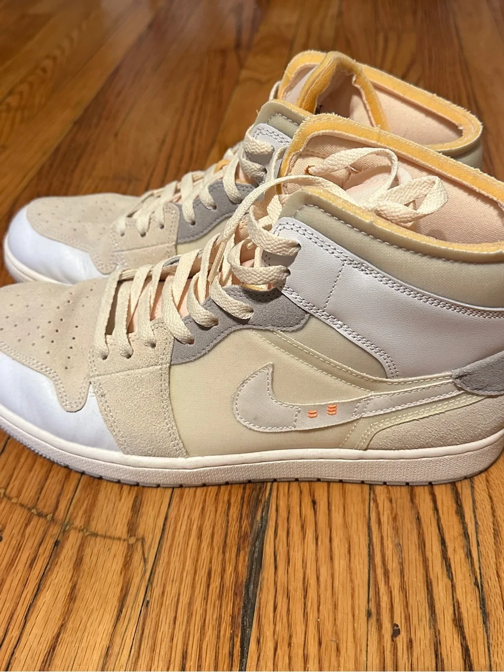Jordan 1 Mid Off White Cream Sneakers